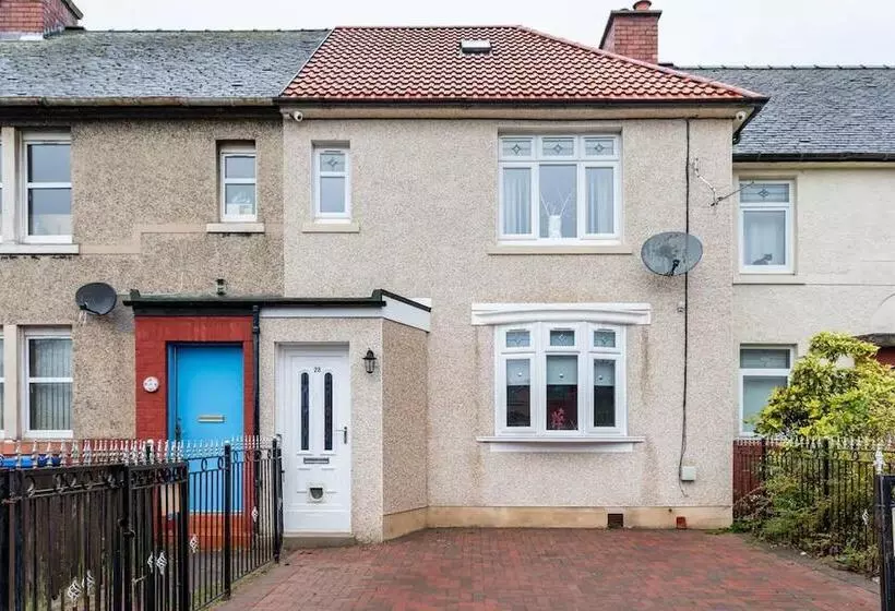 Residenssi Captivating 2 Bed House In Hamilton With Jacuzzi