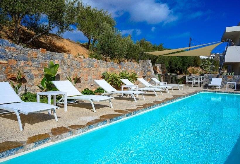 Roots Suites In Crete