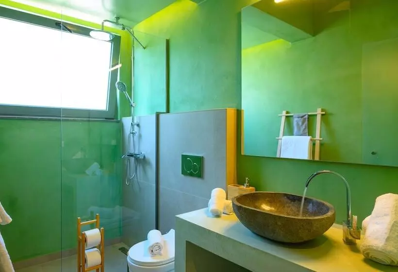 Roots Suites In Crete