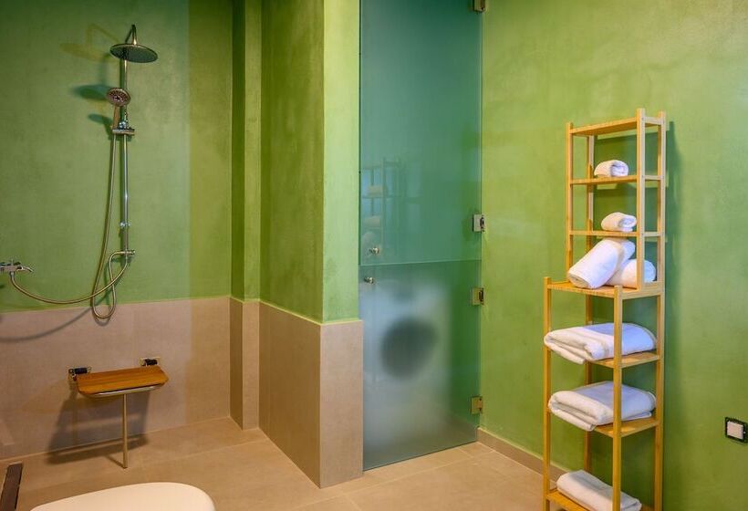 Roots Suites In Crete