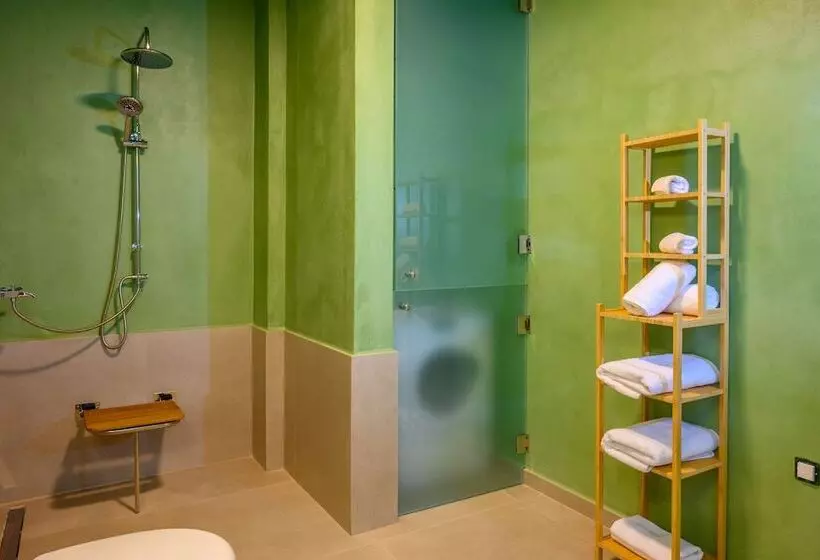 Roots Suites In Crete