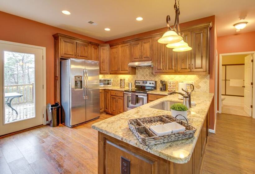 Talking Rock Home W/ Private Deck