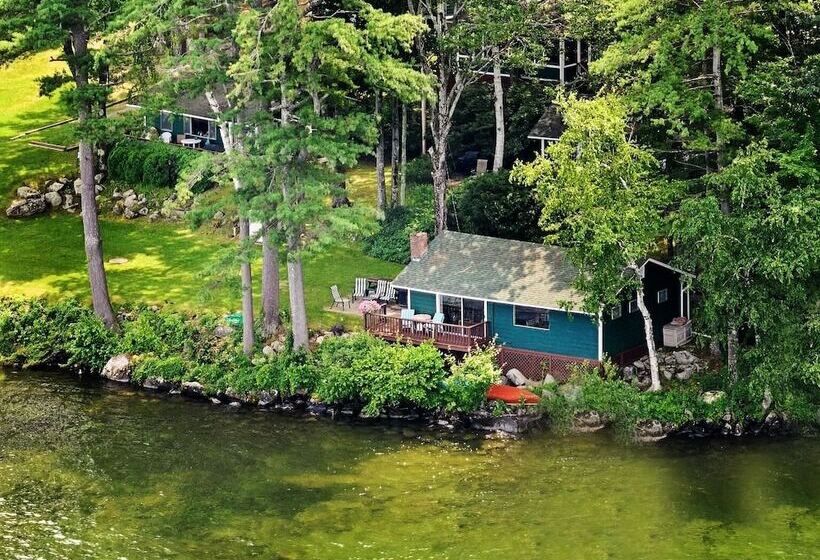 Winni Lakefront Cabin