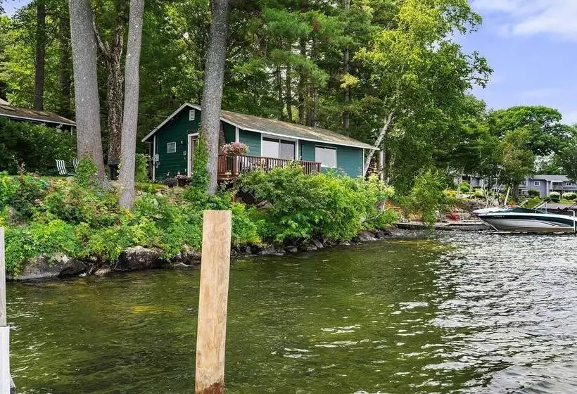 Winni Lakefront Cabin