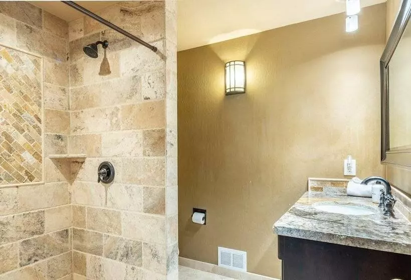 Frosted Shore By Avantstay Luxury Lake Views