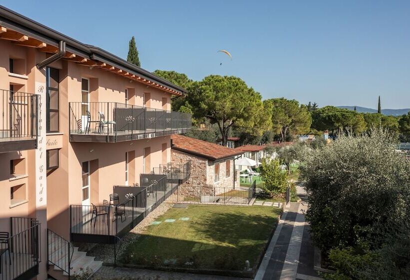 פונדק Regina Del Garda Suite