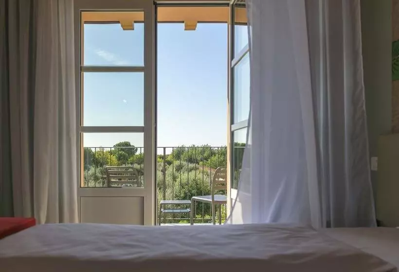 Hostelli Regina Del Garda Suite