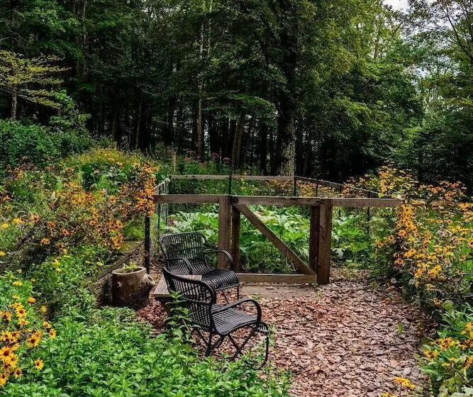 Hotelli Deer Mountain Inn