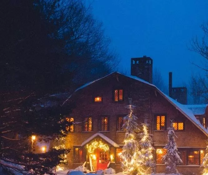 Hotelli Deer Mountain Inn