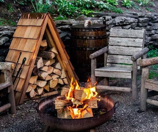 Hotelli Deer Mountain Inn