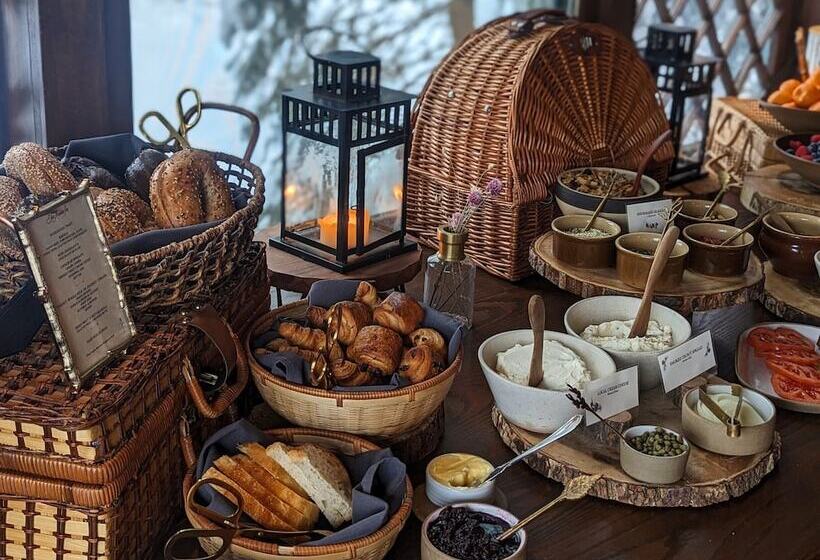 ホテル Deer Mountain Inn