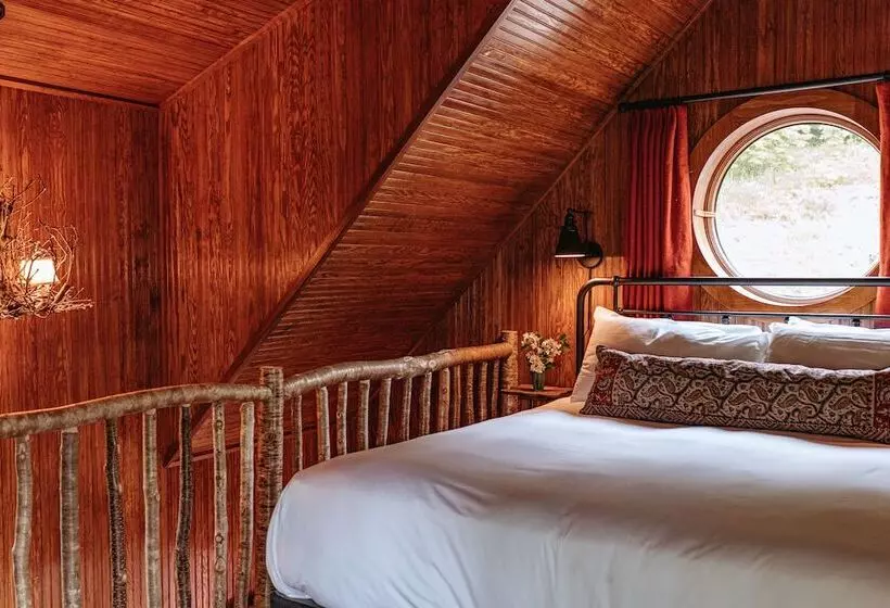 Hotelli Deer Mountain Inn