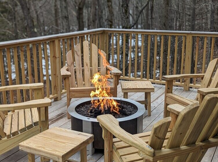 ホテル Deer Mountain Inn