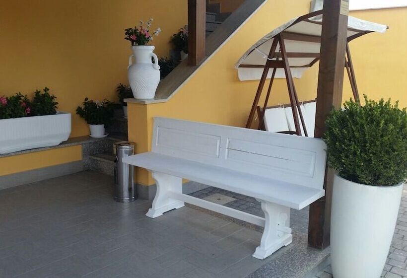 住宿加早餐  Affittacamere Stranamore