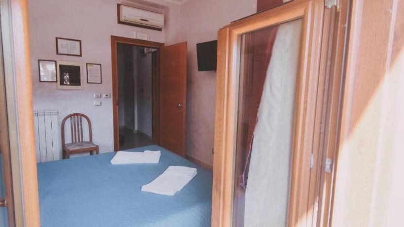 住宿加早餐  Affittacamere Stranamore