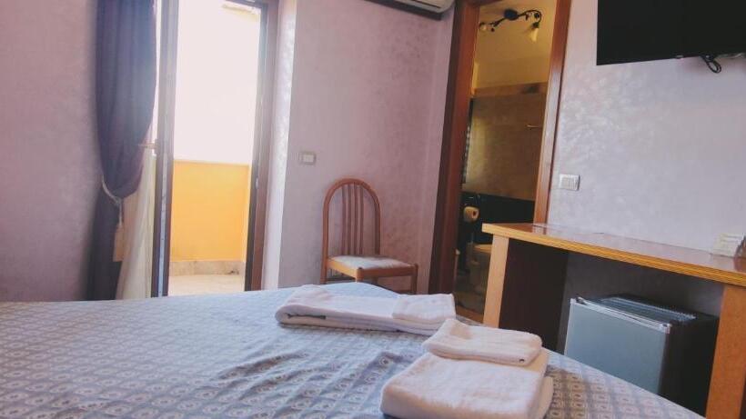 住宿加早餐  Affittacamere Stranamore