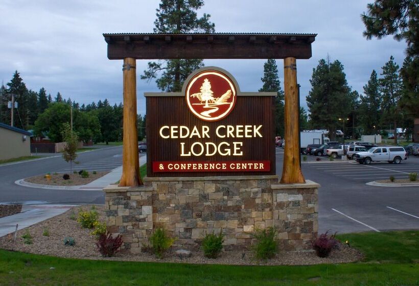 בית מלון כפרי Cedar Creek Lodge & Conference Center