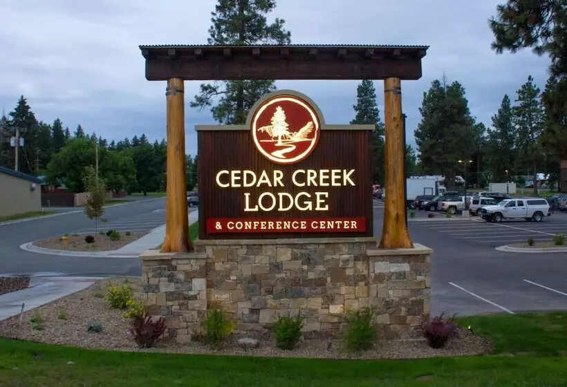 ホテル Cedar Creek Lodge & Conference Center