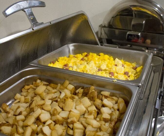 בית מלון כפרי Cedar Creek Lodge & Conference Center