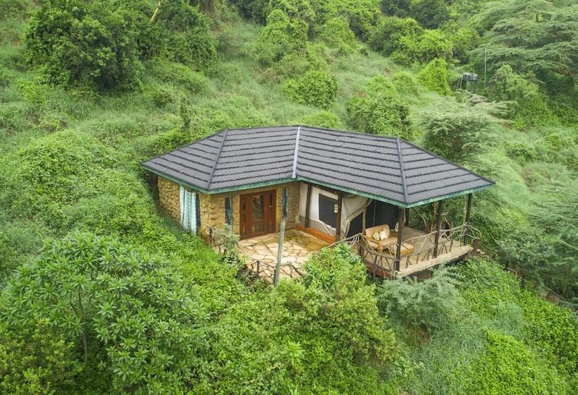 هتل Crater Lake Tented Camp And Game Sanctuary