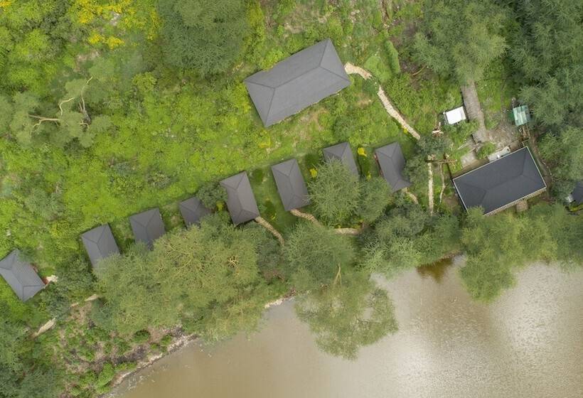 هتل Crater Lake Tented Camp And Game Sanctuary