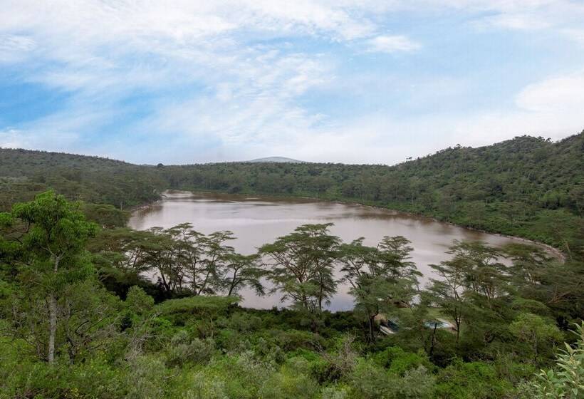 هتل Crater Lake Tented Camp And Game Sanctuary