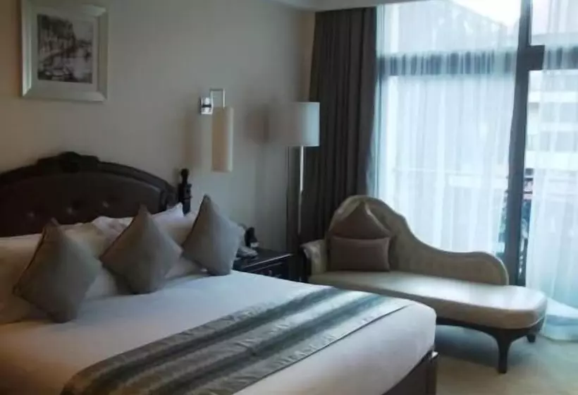 هتل Golden Touch Executive