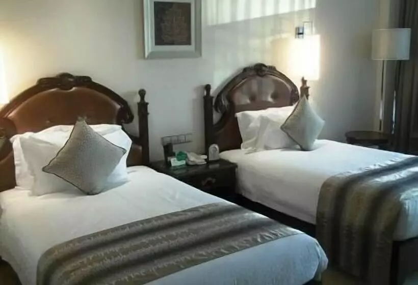 هتل Golden Touch Executive