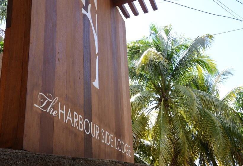 هتل Harbour Side Lodge