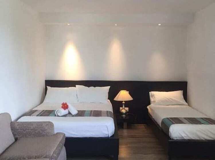 هتل Harbour Side Lodge