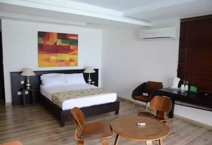 هتل Harbour Side Lodge
