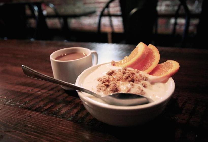 Otel Hi-toronto Hostel