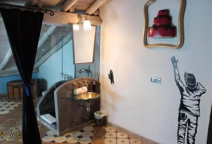 هتل La Boheme