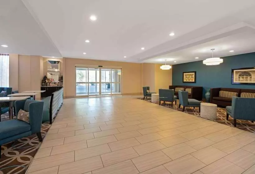 ホテル La Quinta By Wyndham West Monroe