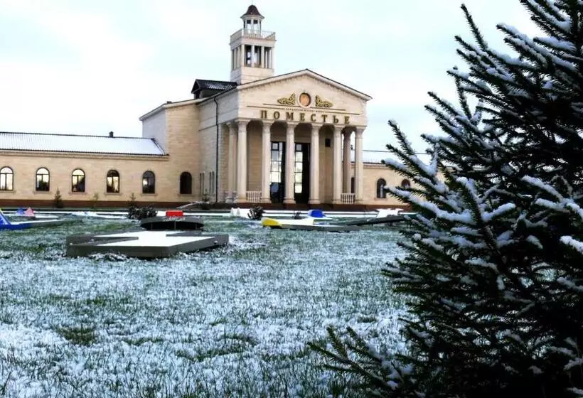 هتل Ostrov