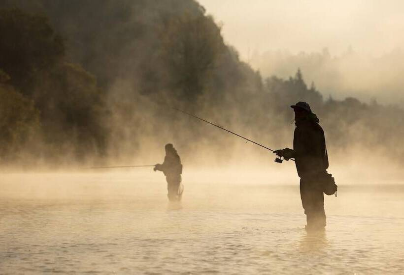בית מלון כפרי Stork Nest Inn