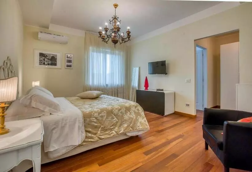 Hotel Villa De Santis