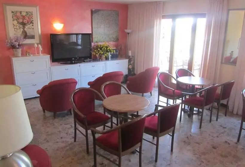 Hotelli Villa Tiziana