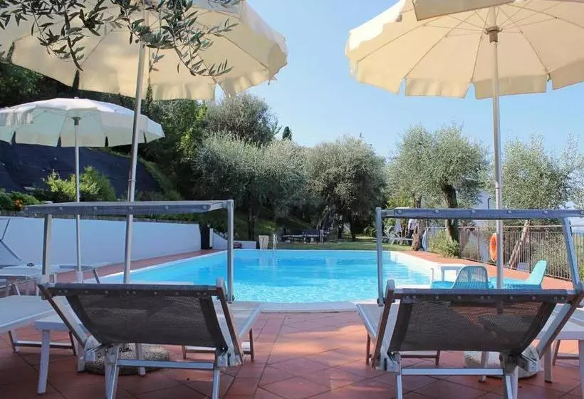 Hotelli Villa Tiziana