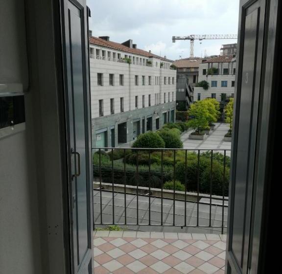هتل Casa Vacanze Piazza Bergamo