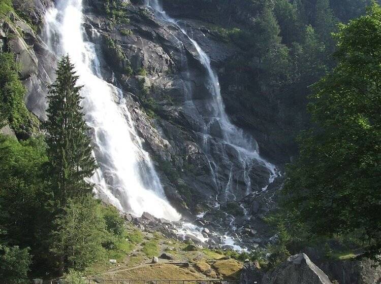 酒店 Garni Al Nardis