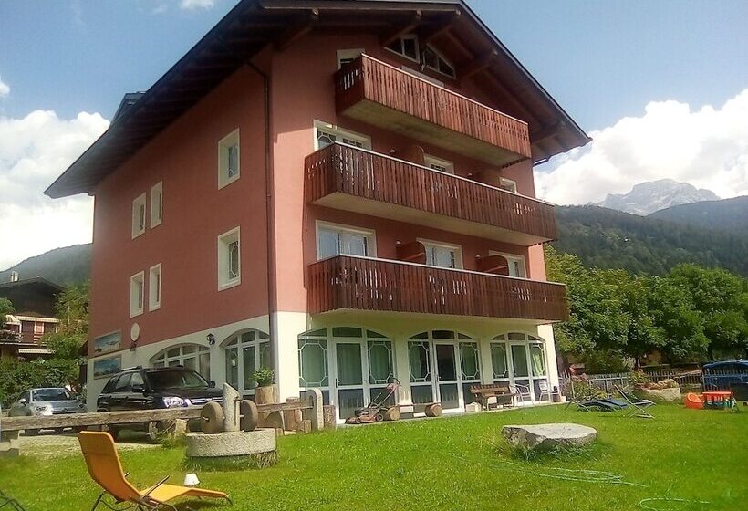 酒店 Garni Al Nardis