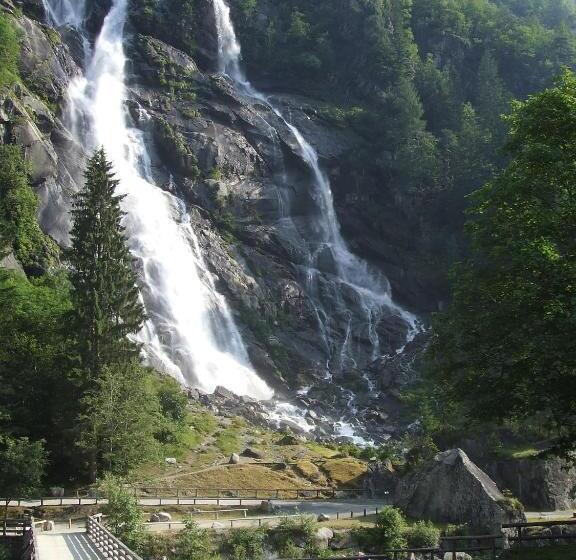 酒店 Garni Al Nardis