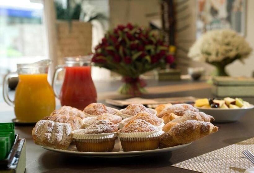 فندق Monza City Rooms & Studios