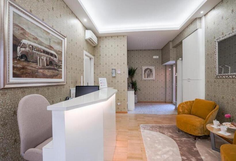 فندق Monza City Rooms & Studios