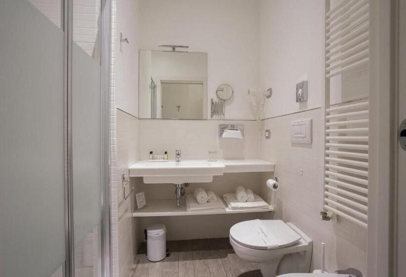 فندق Monza City Rooms & Studios