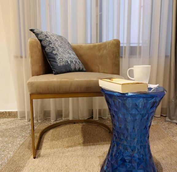 فندق Monza City Rooms & Studios