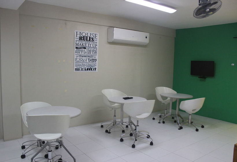 Bgc Hostel And Dorm  Qc