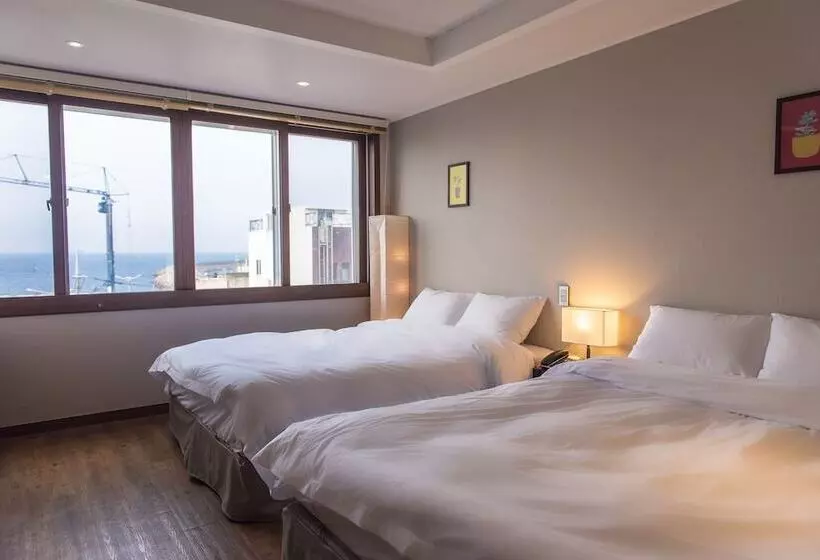 Check Inn Hotel Jeju