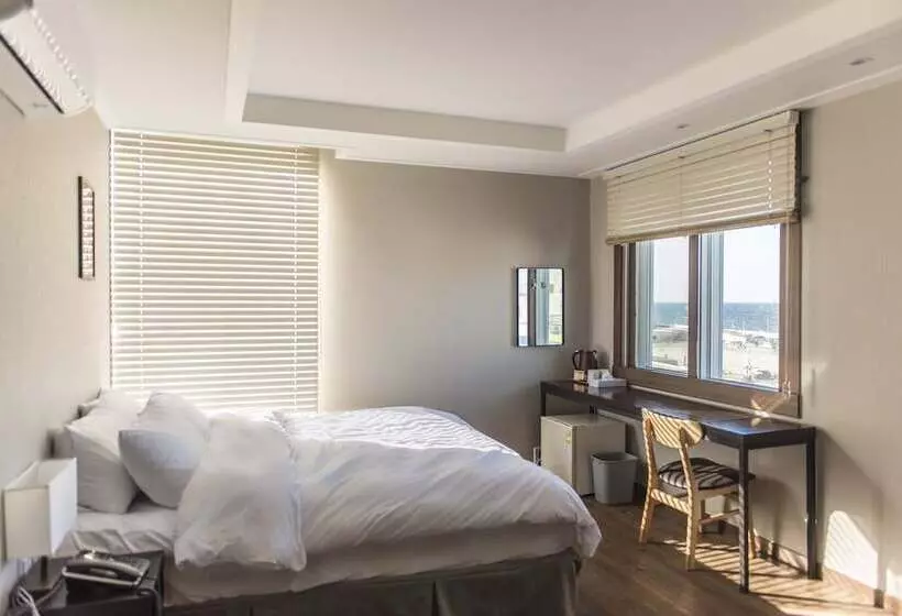 Check Inn Hotel Jeju